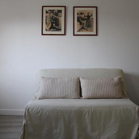 Agreable Maison De Ville Eyragues Bagian luar foto
