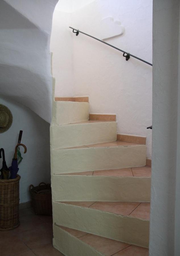 Agreable Maison De Ville Eyragues Bagian luar foto
